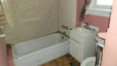 4217 Clarence Ave, Saint Louis, MO 63115 - photo 7