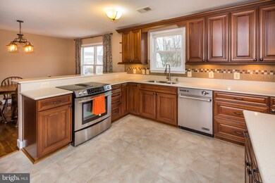 2807 Whitman Ct, Manchester, MD 21102 - photo 5