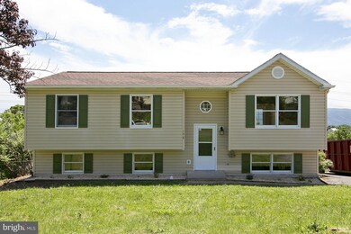 158 Little Sorrel Dr, Strasburg, VA 22657 - photo 2