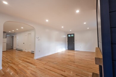 51 Greendale Ave, Worcester, MA 01606 - photo 4