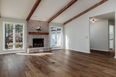 90forestlane-12