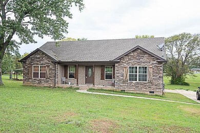 203 Fairlane Dr, Shelbyville, TN 37160 - photo 5