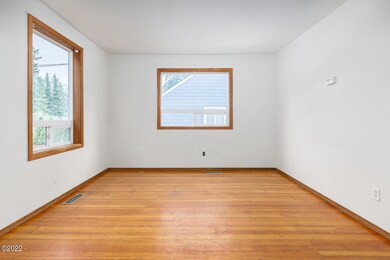 1051 SE Gaither Way, Toledo
