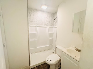 824 Golden St unit A and B, Tallahassee, FL 32304 - photo 4