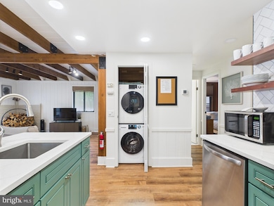 202 Thornberry Ln, Blakeslee, PA 18610 - photo 5