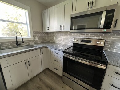 1710 Brookshire St, La Marque, TX 77568 - photo 5