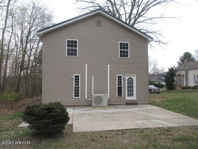 1909 W Independence St, Coal Township, PA 17866 - photo 5