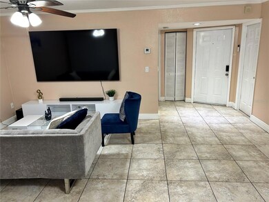 1017 Washington Cir unit 1017B, Homestead, FL 33034 - photo 4