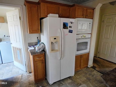 664 Glebe Rd, Henderson, NC 27537 - photo 6