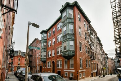 10 Sheafe St unit 4, Boston, MA 02113 - photo 7