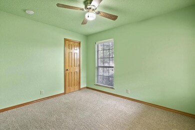 316 Huggins Dr, Springtown, TX 76082 - photo 7