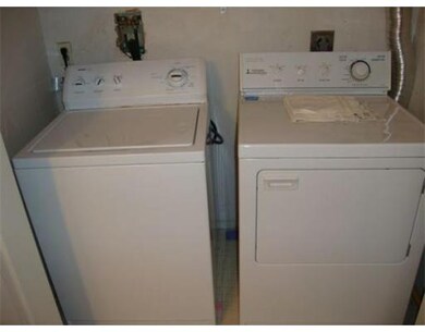 8 Hobart Ln unit ., Rockland, MA 02370 - photo 4