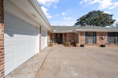 4036 Aragon Dr, Fort Worth, TX 76133 - photo 3