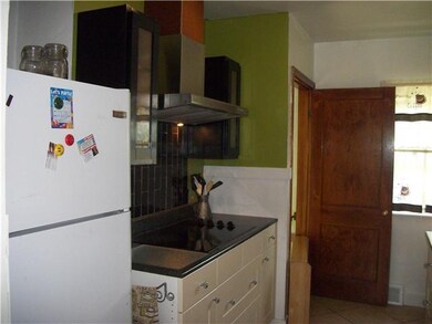 135 Wheatfield St, North Tonawanda, NY 14120 - photo 3