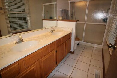 981 Creekview Ln, Lake In the Hills, IL 60156 - photo 7