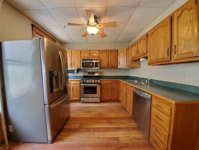 21 Hitchcock Rd unit 1, Worcester, MA 01603 - photo 4