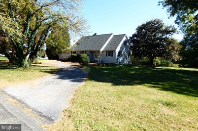 586 Indian Ln, Boyertown, PA 19512 - photo 2