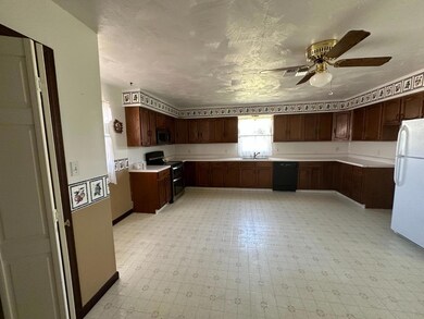 826 S Adams St, Hugoton, KS 67951 - photo 7