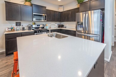 20561 SE Evian Ave (15 of 33)