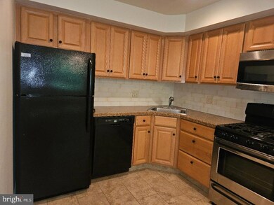 106 C Hampton Crossing, Southampton, PA 18966 - photo 2