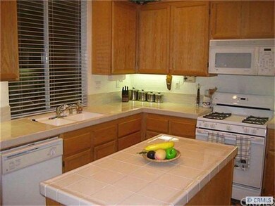 Kitchen island ready for the cook