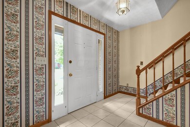 402 Woodbrie Ct, Columbus, OH 43230 - photo 4