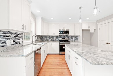 13 Melvin St unit B, Wakefield, MA 01880 - photo 3