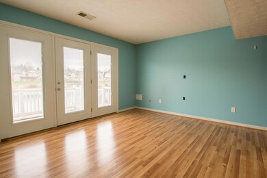 302 Village Dr, Frankfort, KY 40601 - photo 4