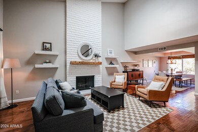 LIVING ROOM 1