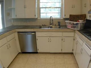 209 Homewood Ave, Troy, GA 30681 - photo 3