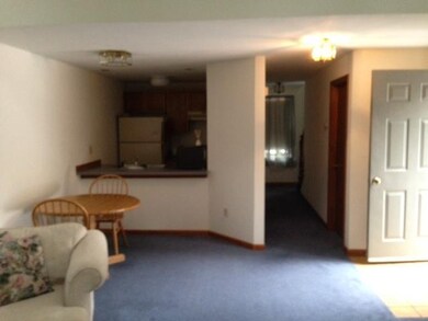 27 Glengarry Dr, Stratham, NH 03885 - photo 4