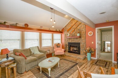 364 Bald Cypress Dr-18