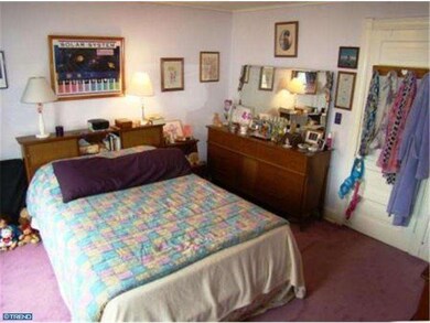 337 Linden St, Reading, PA 19604 - photo 2