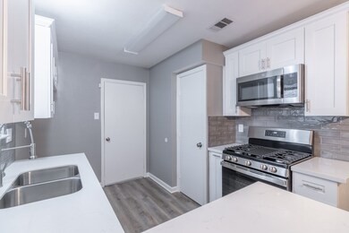 5802 Briarwick Ln, Houston, TX 77016 - photo 7