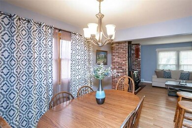 Breakfast / Dining Room