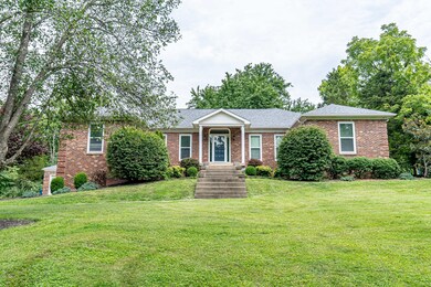 2005 Paddock Ln, La Grange, KY 40031 - photo 3