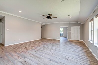 1918 Village Court Ln, Rosenberg, TX 77471 - photo 5