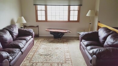 80 Braeton Way LR 111
