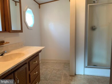 1255 N Timber Ridge Rd, Cross Junction, VA 22625 - photo 6