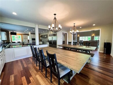 8236 E Twin Oaks Dr, Effingham, IL 62401 - photo 5