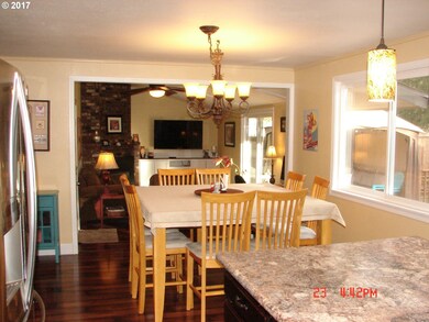 Kitchen/Dining Room