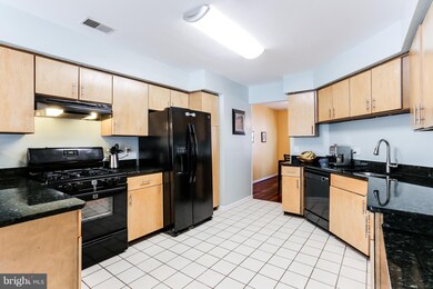 8048 Upperfield Ct, Owings Mills, MD 21117 - photo 5