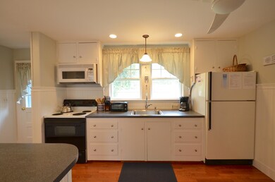 18 Pinehurst Rd, Edgartown, MA 02539 - photo 5