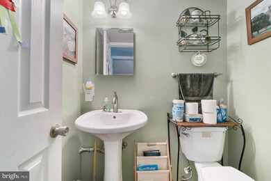 1529 Harford Square Dr, Edgewood, MD 21040 - photo 6