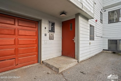 04-329e14thaveunit7_ZHM_004