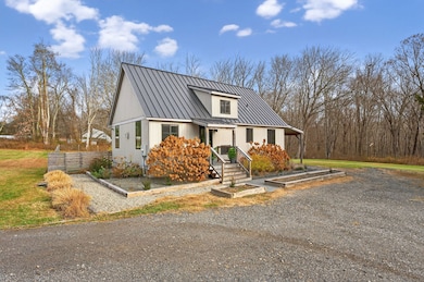 21R Upper Walnut Hill Rd, East Lyme, CT 06333 - photo 2