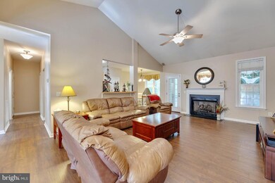 12613 Osborne Dr, Fredericksburg, VA 22407 - photo 5