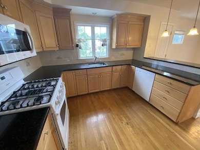 378 Washington St unit 378, Winchester, MA 01890 - photo 7