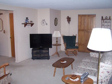220 Bedford St unit F-5, Bridgewater, MA 02324 - photo 3