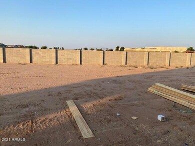 Lot 19 - Large backyard